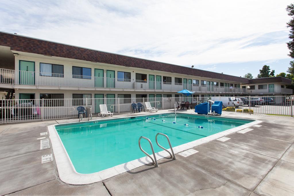 Park Inn By Radisson, Turlock Exterior foto