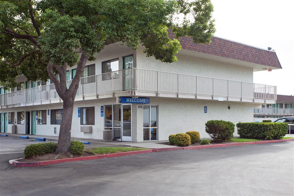 Park Inn By Radisson, Turlock Exterior foto